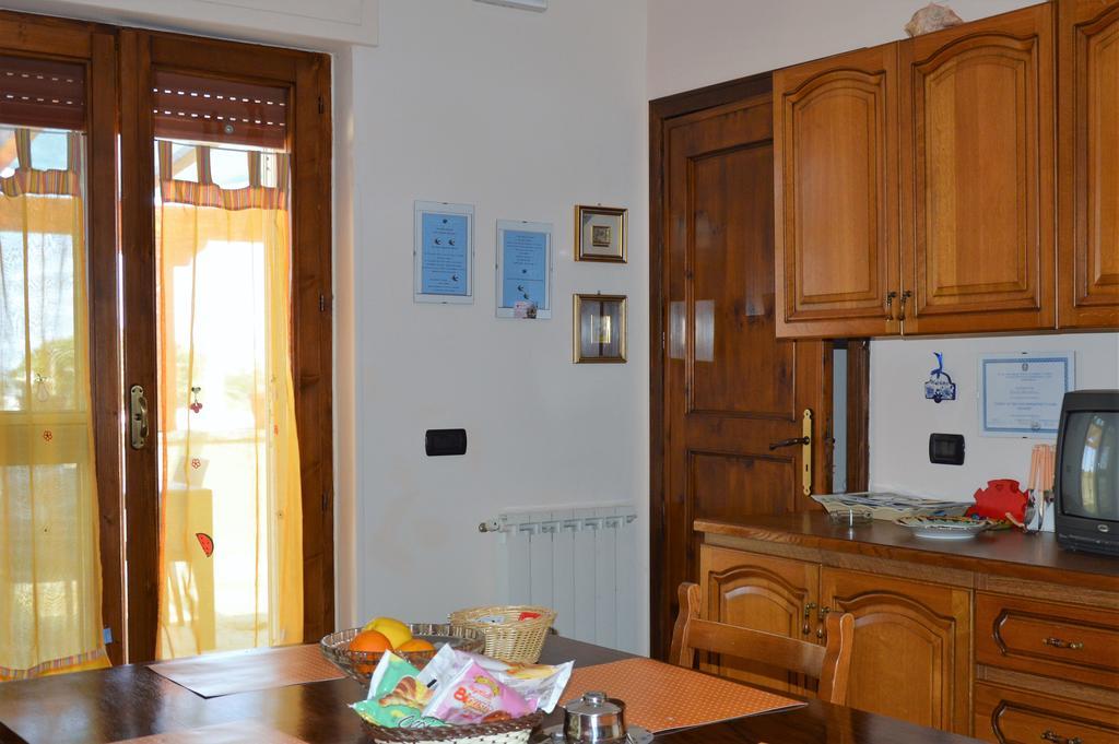 アルベロベッロ Casa Delle Rondini Bed & Breakfast エクステリア 写真